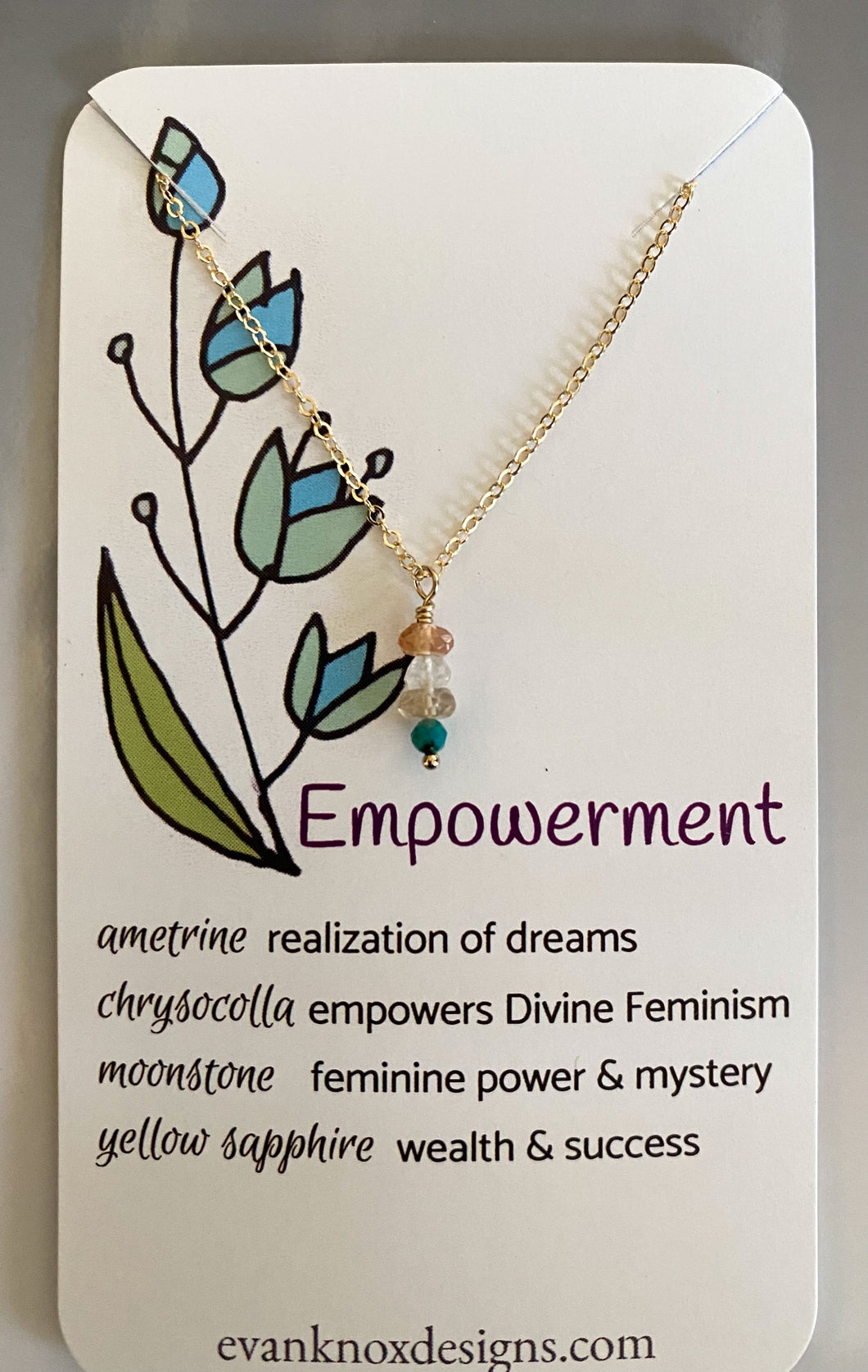 Empowerment necklace in gold