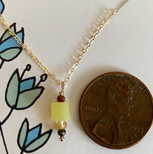 Load image into Gallery viewer, Success necklace in gold
