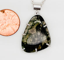 Load image into Gallery viewer, Moss agate necklace
