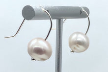 Load image into Gallery viewer, Pearl and silver earrings
