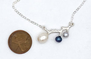Pearl and silver necklace