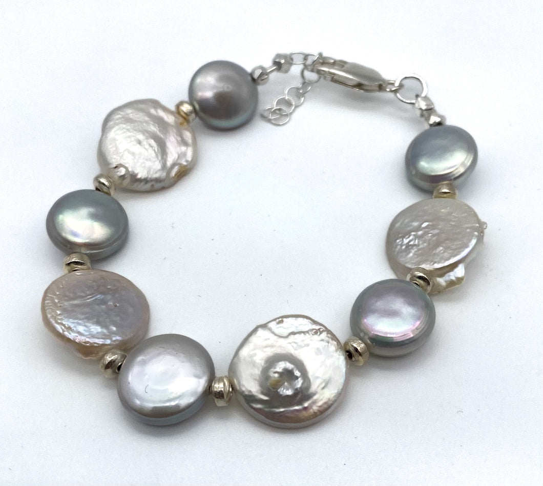 Pearl bracelet