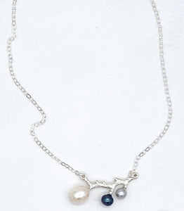 Pearl and silver necklace