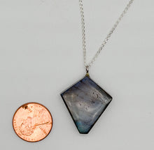 Load image into Gallery viewer, Labradorite necklace
