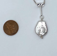 Load image into Gallery viewer, Pearl necklace
