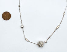 Load image into Gallery viewer, Silver necklace
