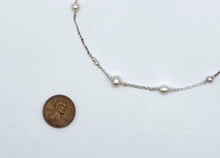 Load image into Gallery viewer, Pearl necklace

