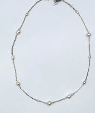 Load image into Gallery viewer, Pearl necklace
