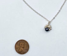 Load image into Gallery viewer, Pearl necklace
