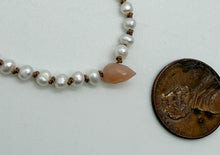 Load image into Gallery viewer, Pearl and moonstone necklace
