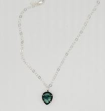 Load image into Gallery viewer, Labradorite and silver necklace
