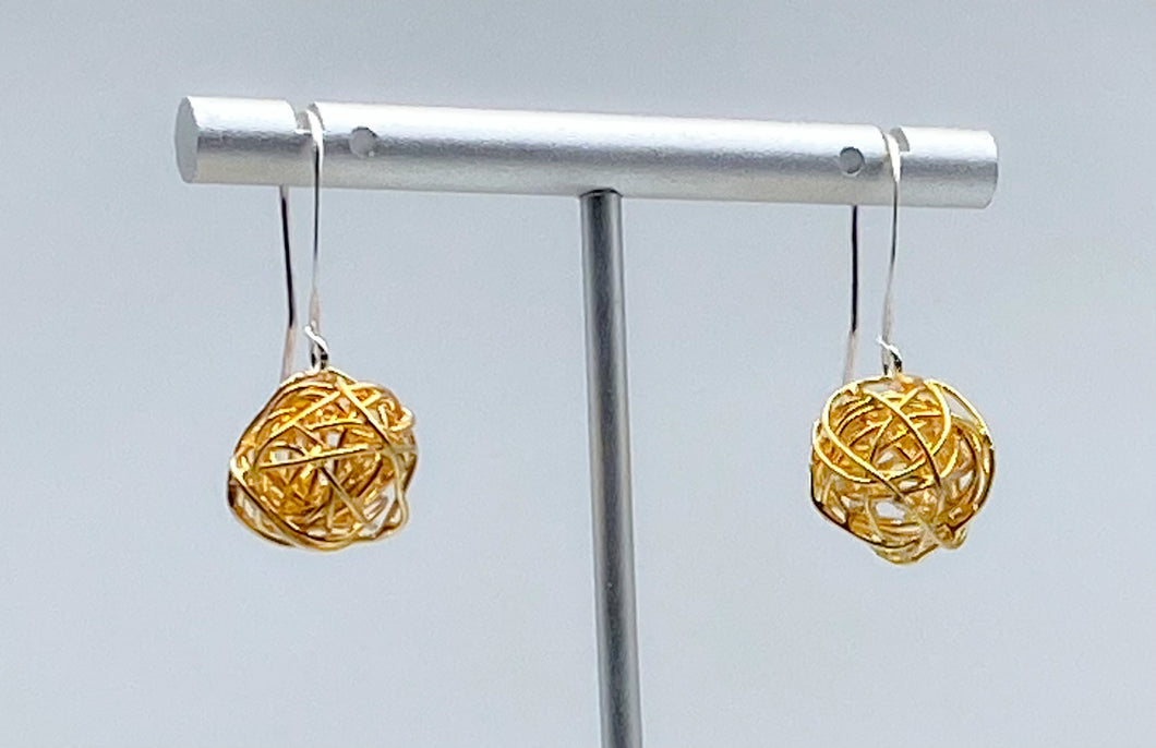 Gold wire ball earrings